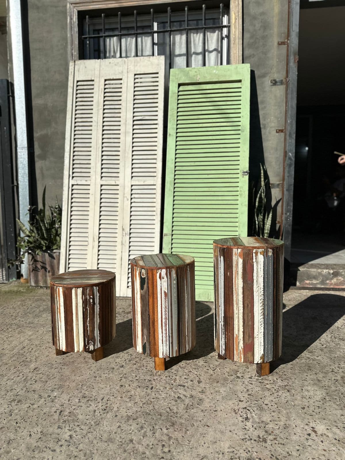 Cilindros de madera maciza